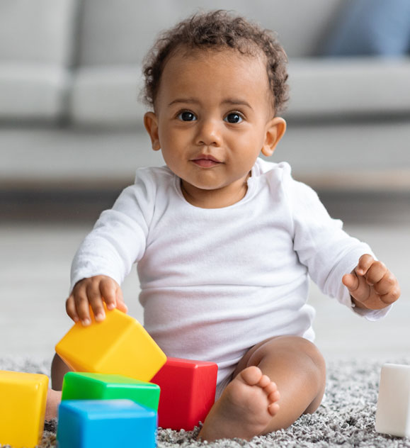 Les six premiers mois – les étapes clés de votre bébé 